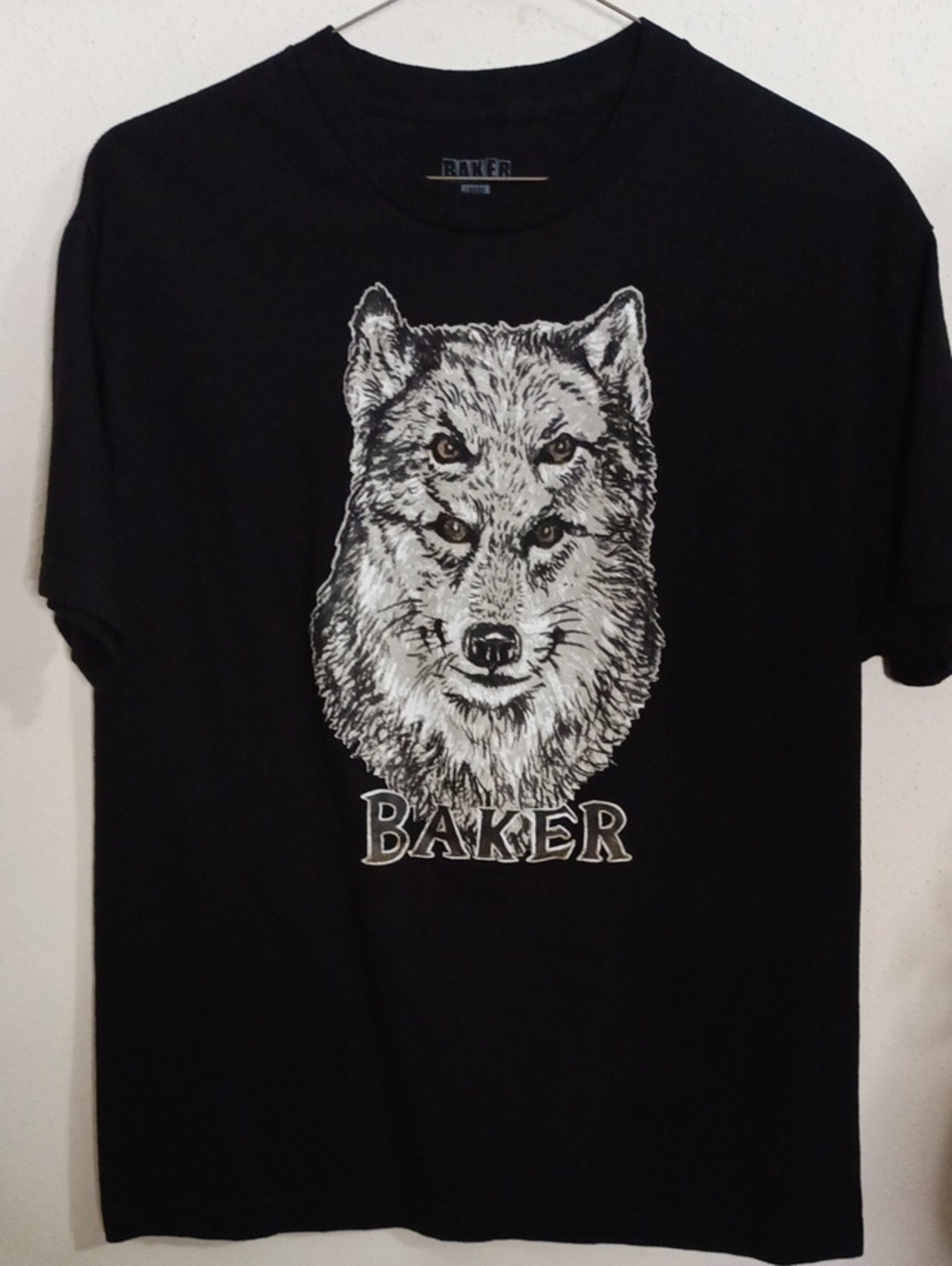 Baker men's black wolf tee size Large